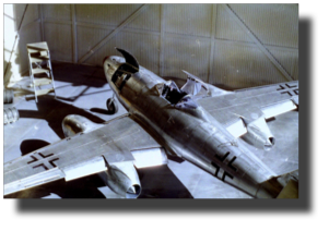 Messerschmitt Me 262. Scratch built in metal by Rojas Bazán. 1:15 scale. Messerschmitt Me 262. Scratch built in metal by Rojas Bazán. 1:15 scale.